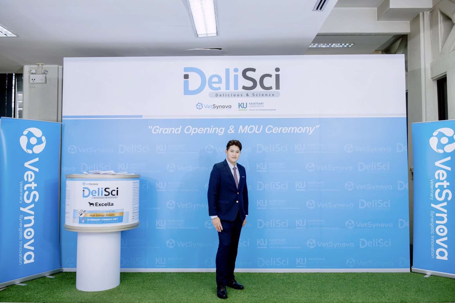 น.สพ.มนัยธร เสริบุตร ประธานกรรมการบริหารและผู้ร่วมก่อตั้ง บริษัท เว็ทซินโนว่า จำกัด 